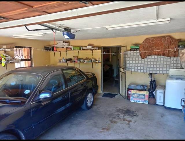 3 BEDROOM HOUSE FOR SALE IN PROTEA NORTH